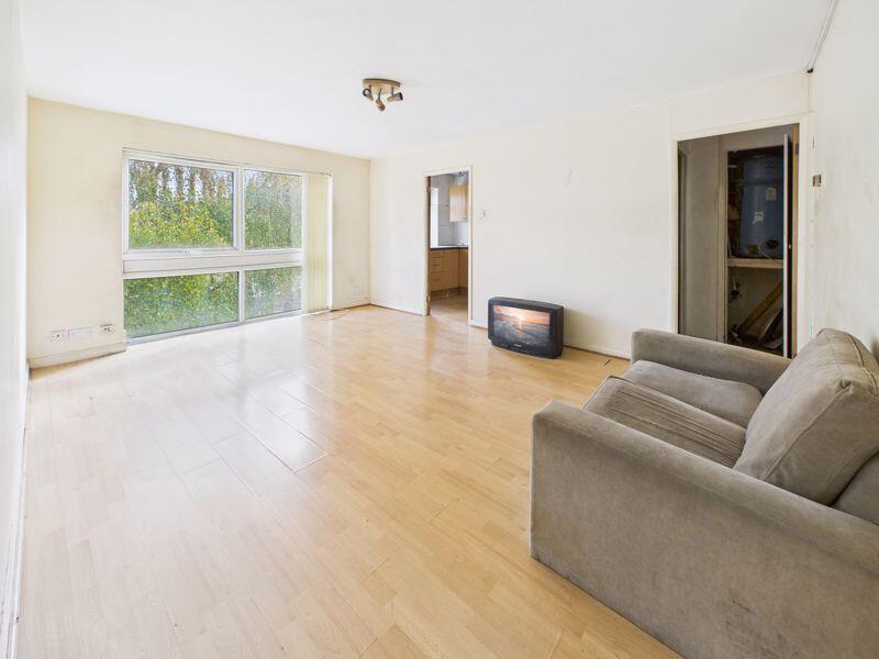 151, Baguley Crescent, Middleton, Manchester, M24 photo 2