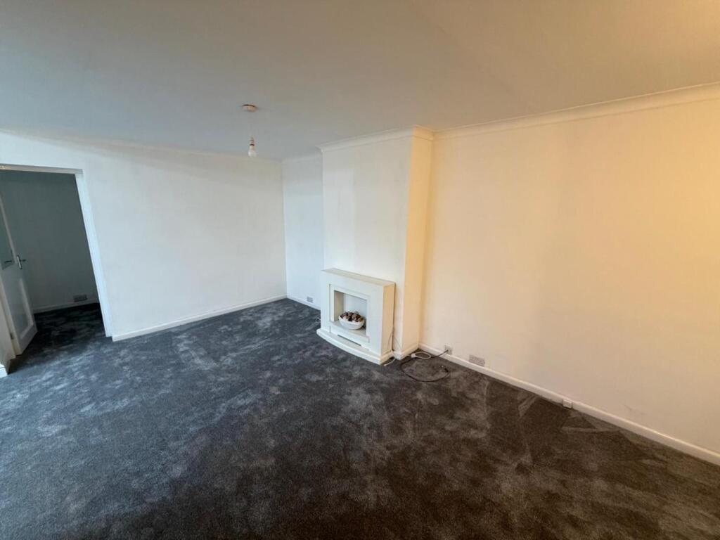 Oaklands Drive, Birmingham photo 3