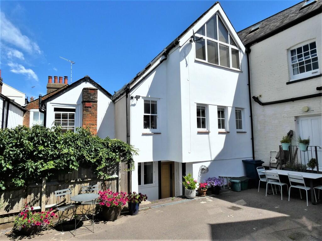 Off Verulam Road, City Centre