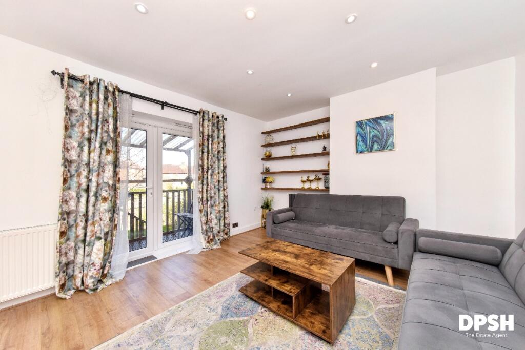 House in Leeds, Scott Green, Gildersome - View 2