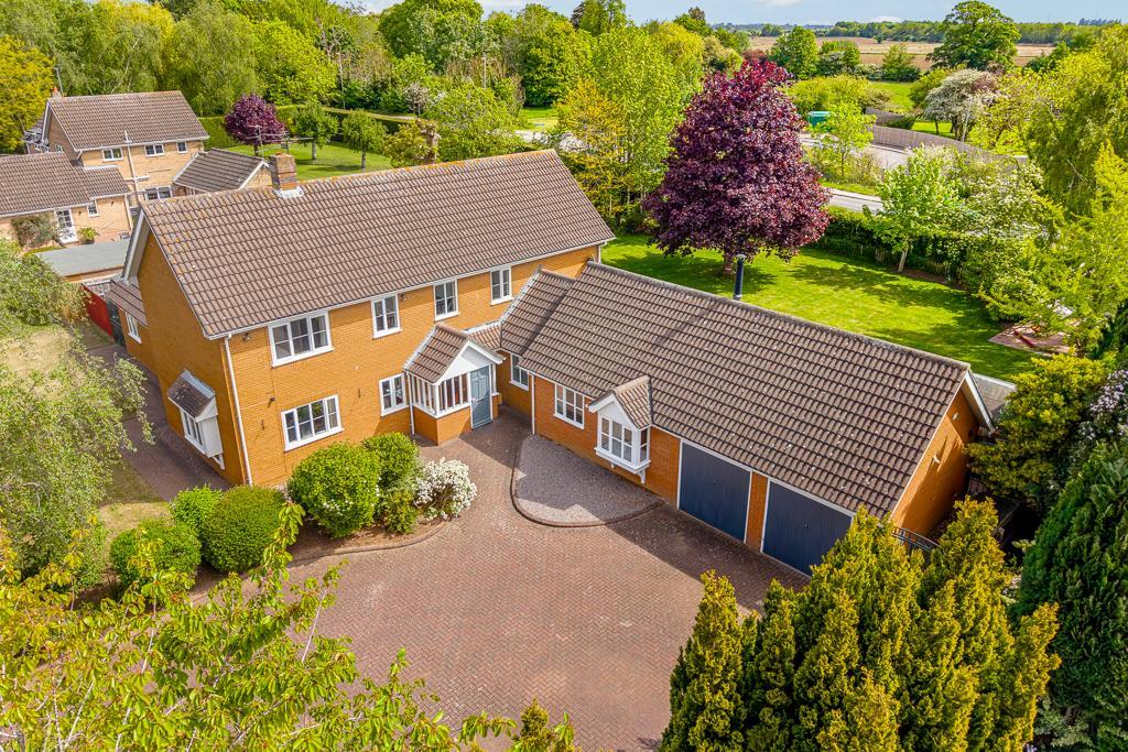 4-bed detached on Viceroy Drive, Pinchbeck, £500,000