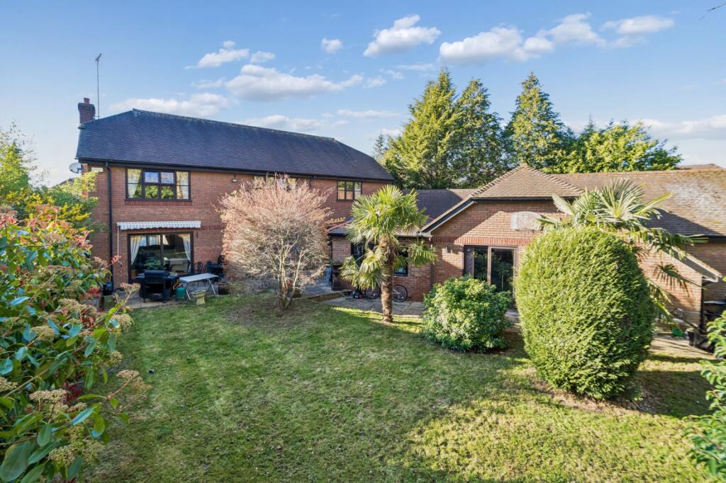 Main image of property: Collum Green Road, Farnham Common, Buckinghamshire