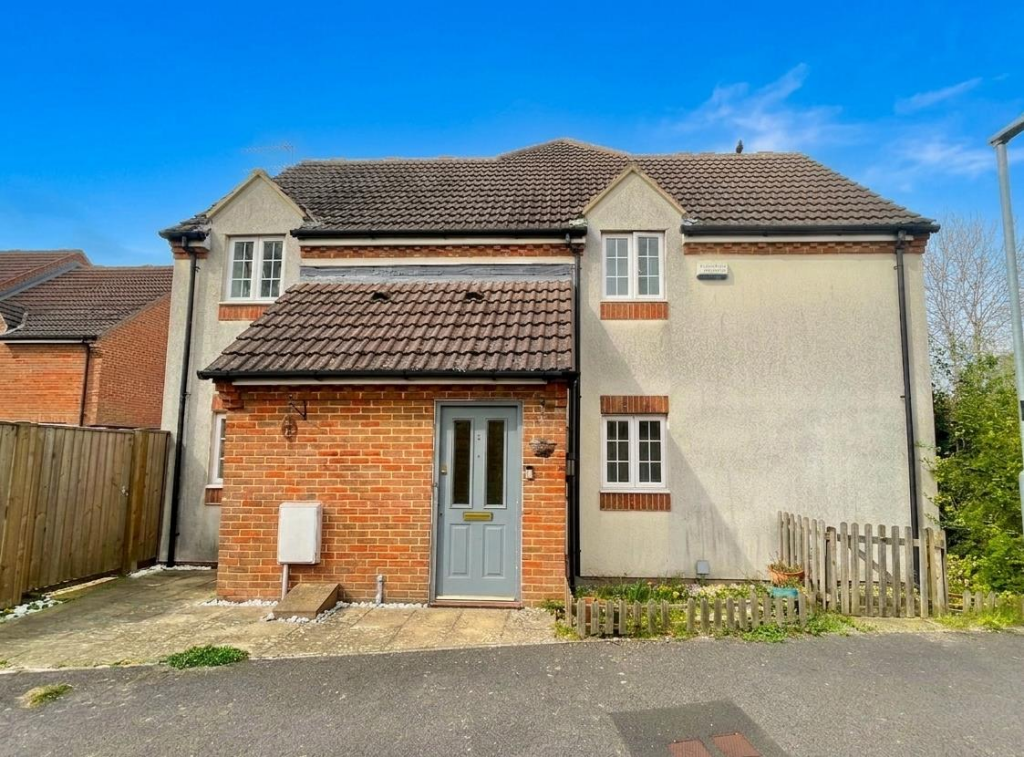 Main image of property: Festival Close, Devizes, SN10
