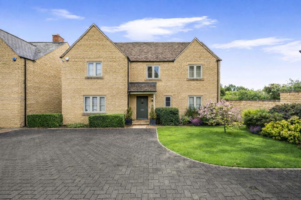 Main image of property: Dormers Close, Tetbury, Gloucestershire, GL8