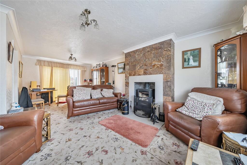 Woodlands Avenue, Talgarth, Brecon, Powys photo 3
