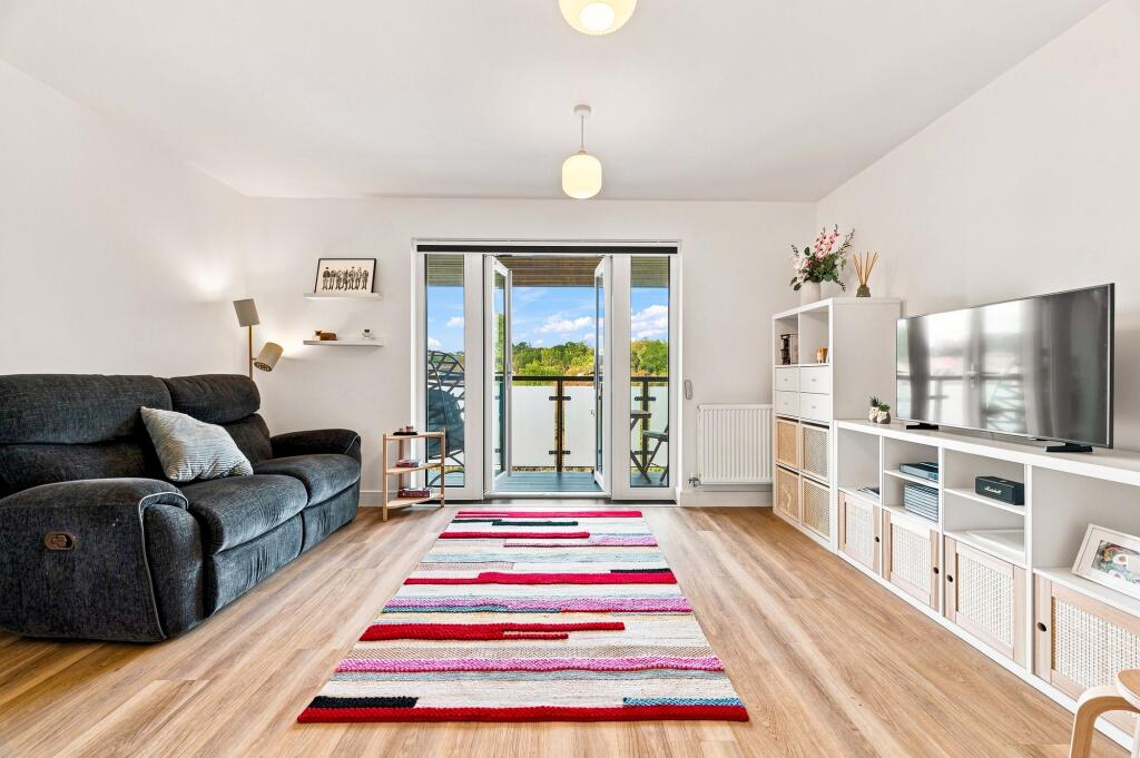 Apartment in Milton Keynes, Kents Hill, Monkston and Brinklow - More