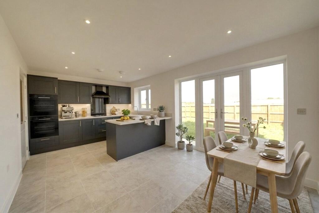 House in Ipswich - View 2