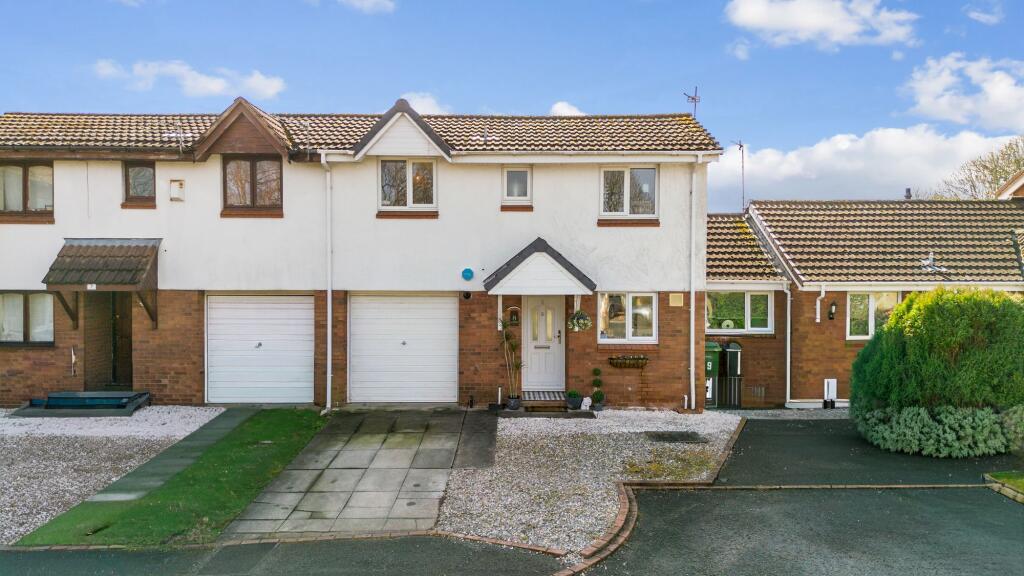 Main image of property: Wrexham Close, Callands, WA5