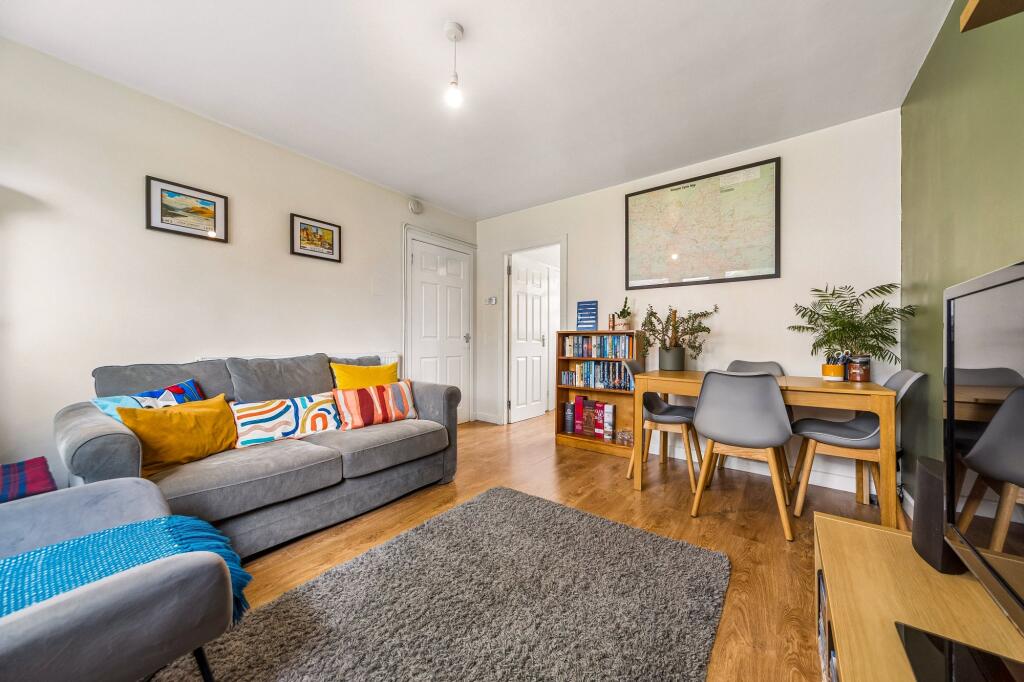 Apartment in Glasgow - View 3