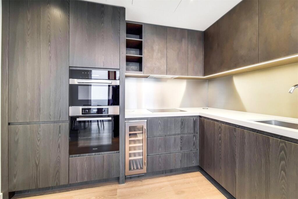 Apartment in London - View 4