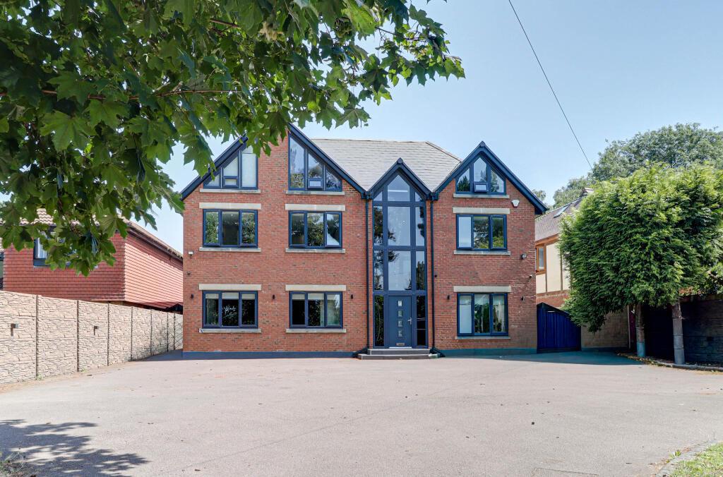 Main image of property: London Road, Luton, LU1