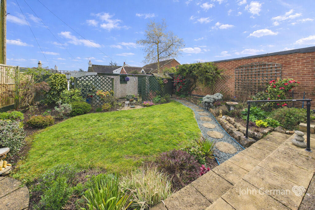 House in Rushcliffe, Gotham - View 3
