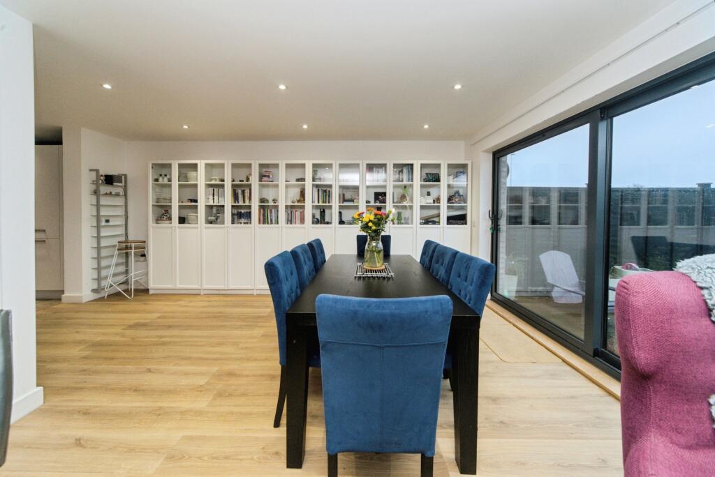House in Eastbourne, East Sussex - View 3