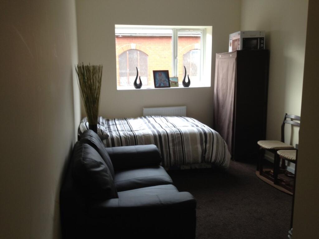 Main image of property: 21 Kelvin Grove, Wombwell