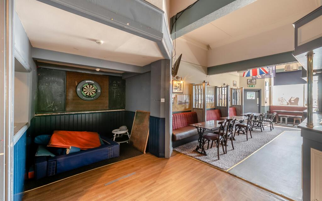 8682757-interior03.jpg