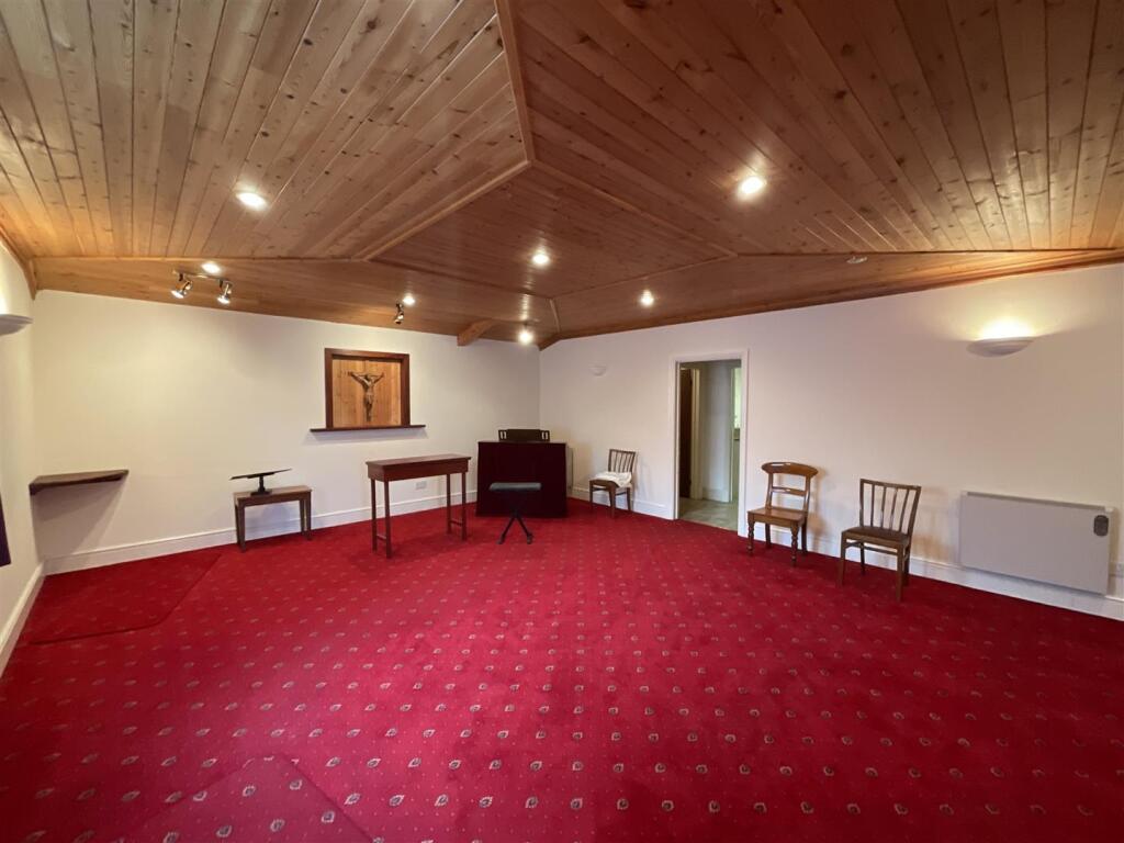 Cwmamman Road, Glanamman - View 2