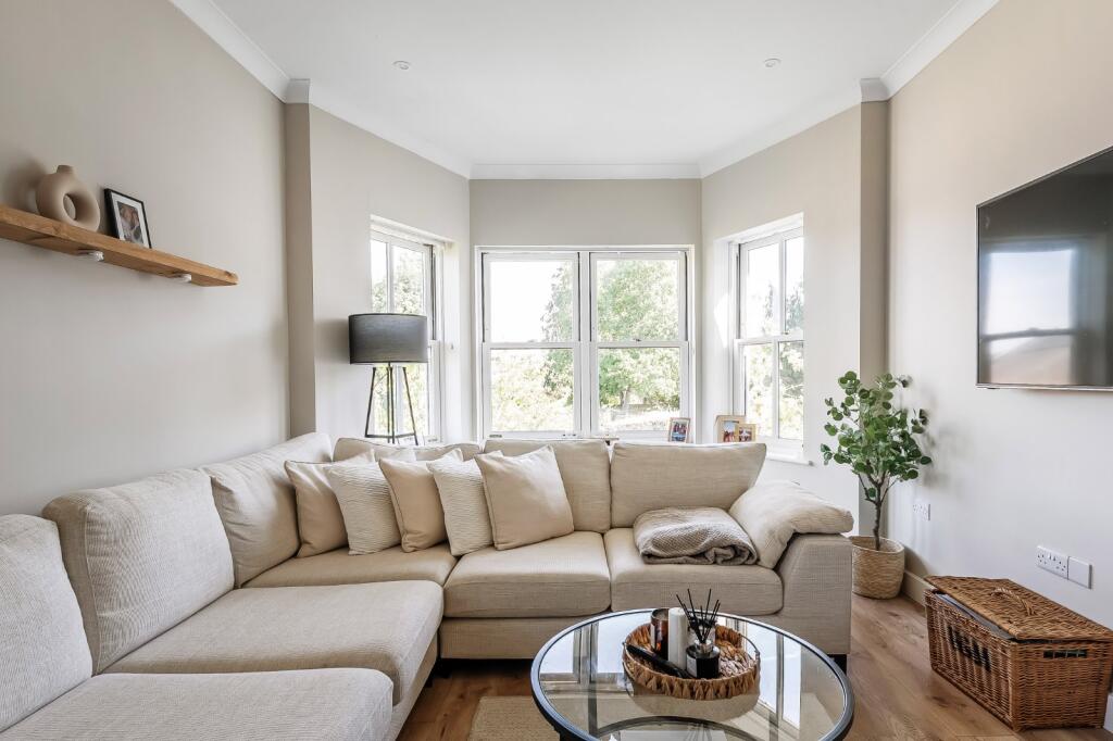 Apartment in Tonbridge - View 4