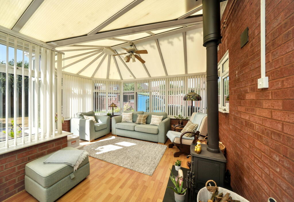 House in Stoke-on-Trent - View 3