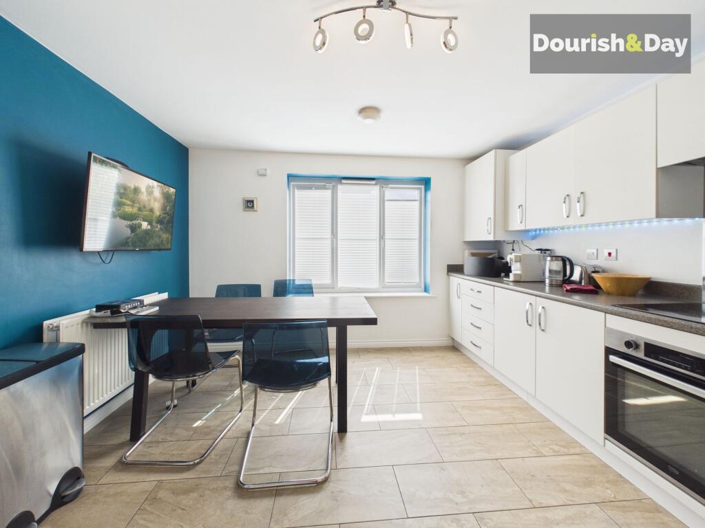 House in Stoke-on-Trent - More