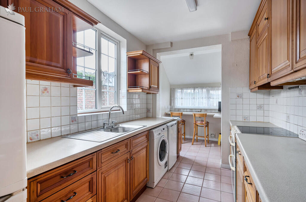 House in London, Carshalton Beeches - View 5