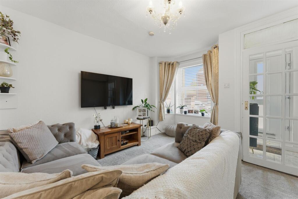 House in Finedon, North Northamptonshire - View 4