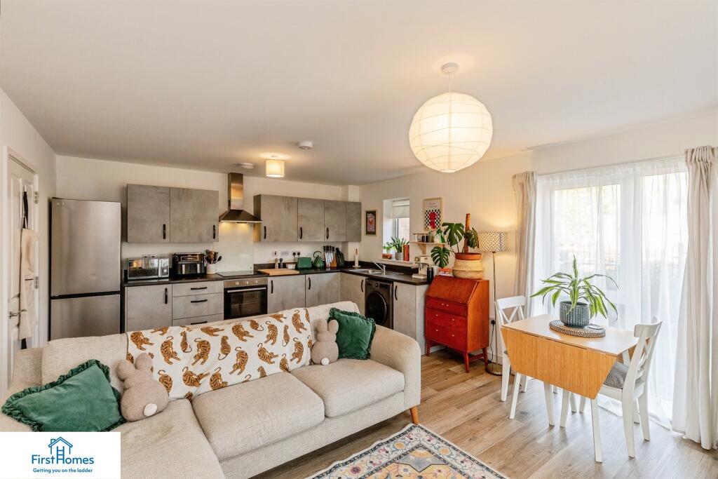10 Landing Lights, Bristol