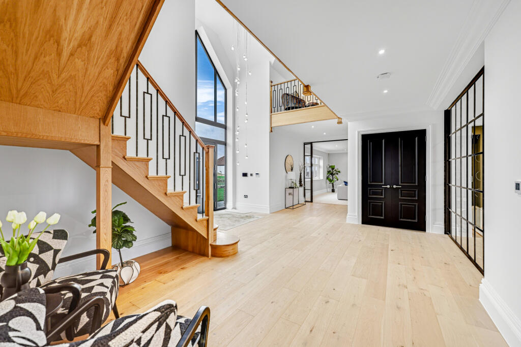 The Sherwoods, Dagwood Lane, Doddinghurst, CM15 photo 3