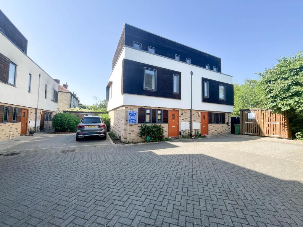 Main image of property: Swallow Gardens, Chesterton, Cambridge