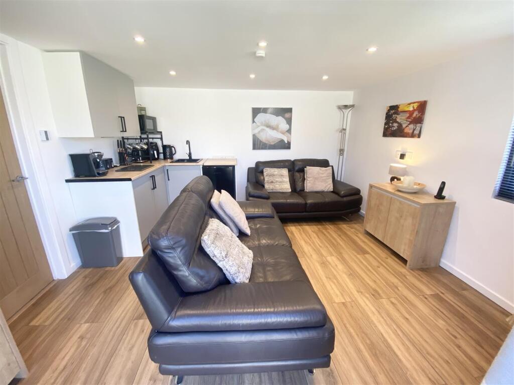 Additional image 12 of Good Road, Poole