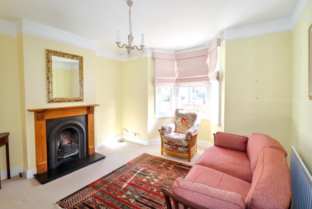 Rydens Grove, Walton-On-Thames, Surrey, KT12 photo 2