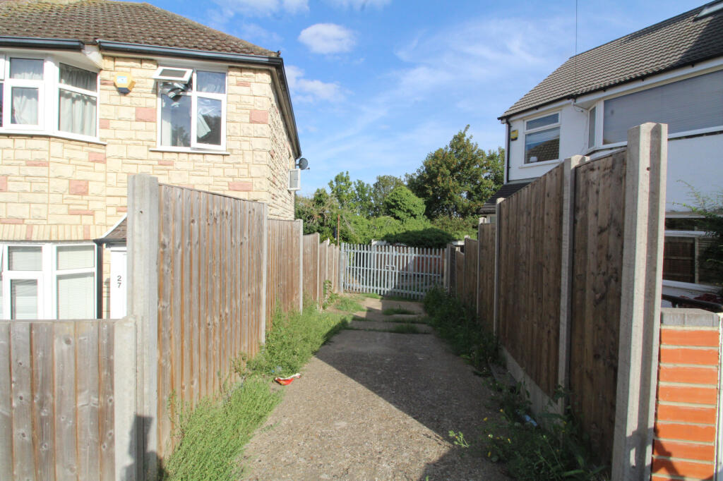 Main image of property: Grosvenor Crescent, Dartford, DA1