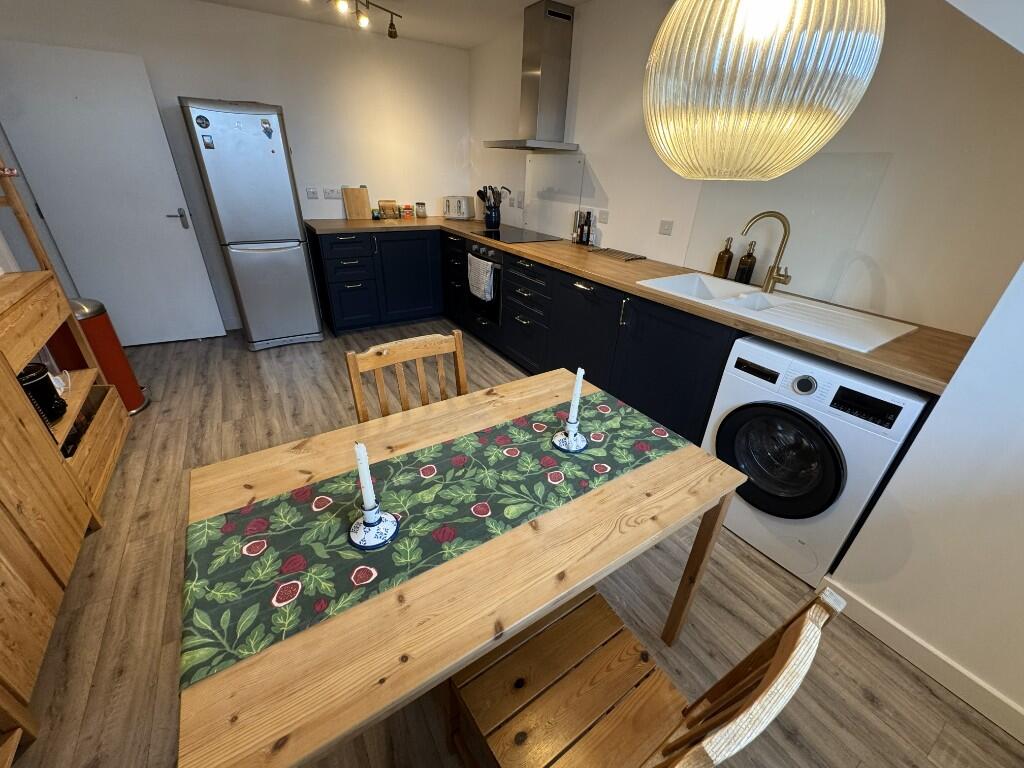 Apartment in Bristol, Northville - View 3