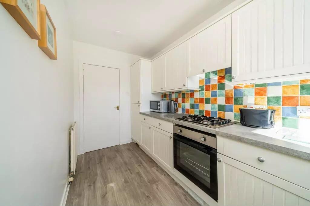 Apartment in Kirkcaldy - More