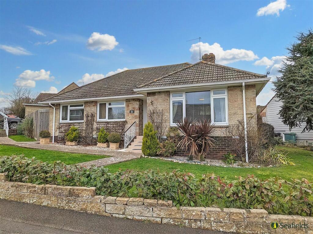 Main image of property: Gregory Close, Pondwell, PO33 1QR