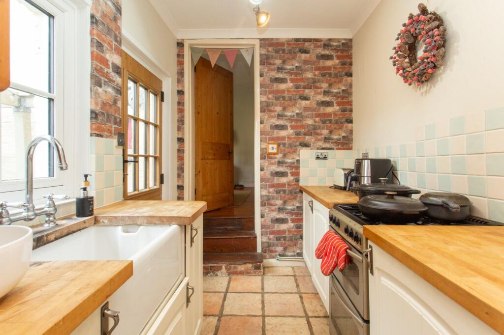 House in Canterbury - View 3