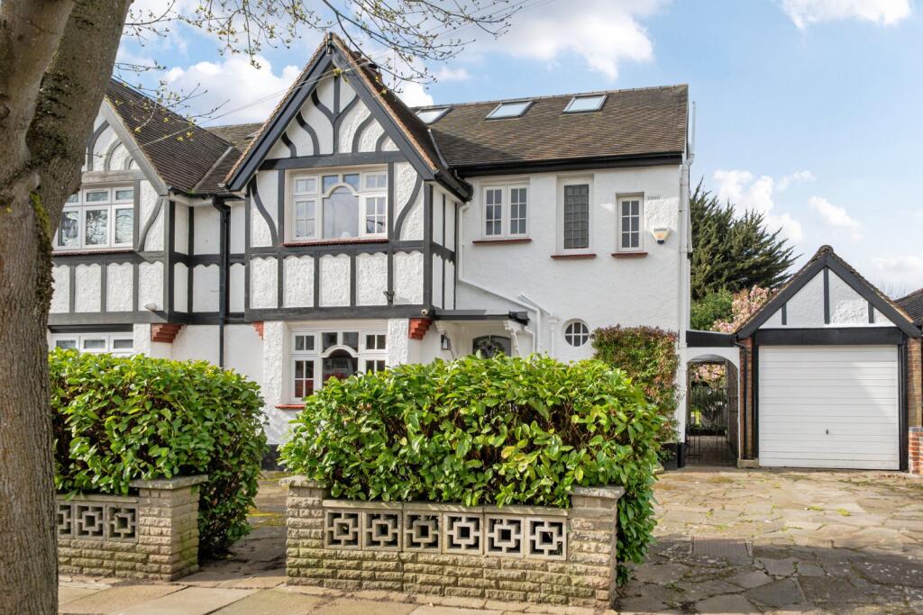 Main image of property: De Bohun Avenue, Southgate, London, N14