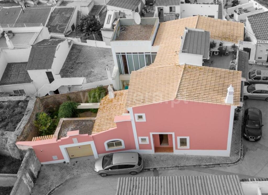 Main image of property: Algarve, Estômbar