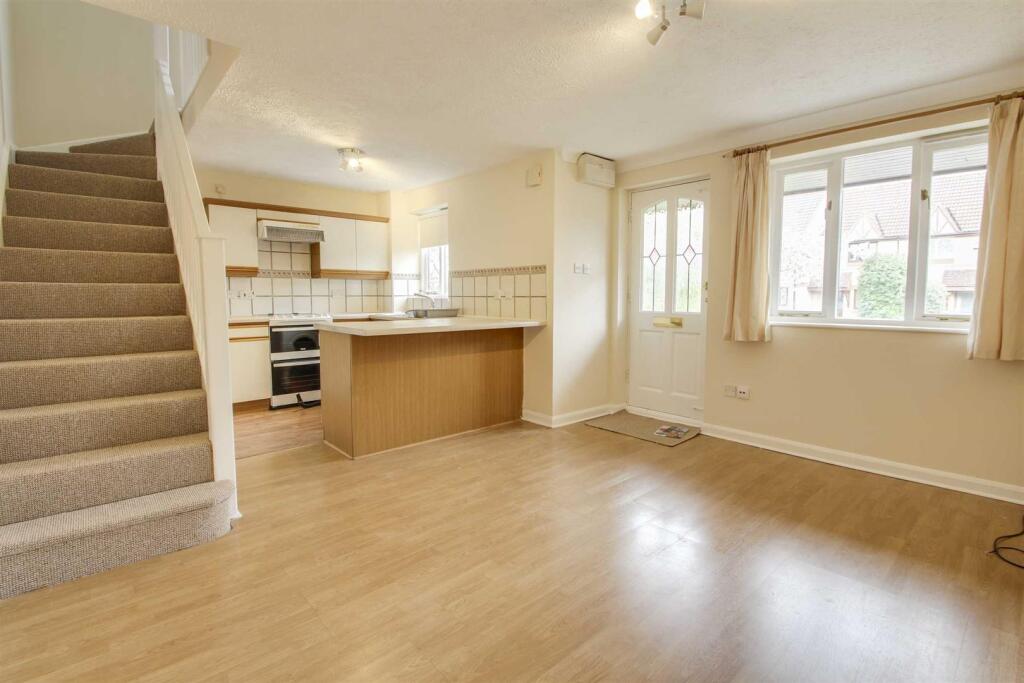 House in Milton Keynes, Furzton - View 2