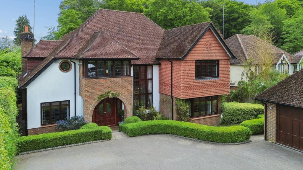 Main image of property: Burtons Lane, Chalfont St. Giles, Buckinghamshire, HP8
