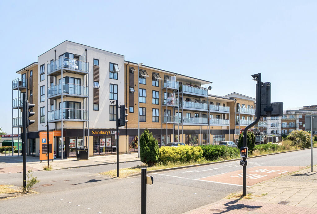 Main image of property: Chessel Drive, Patchway, Bristol, Gloucestershire, BS34