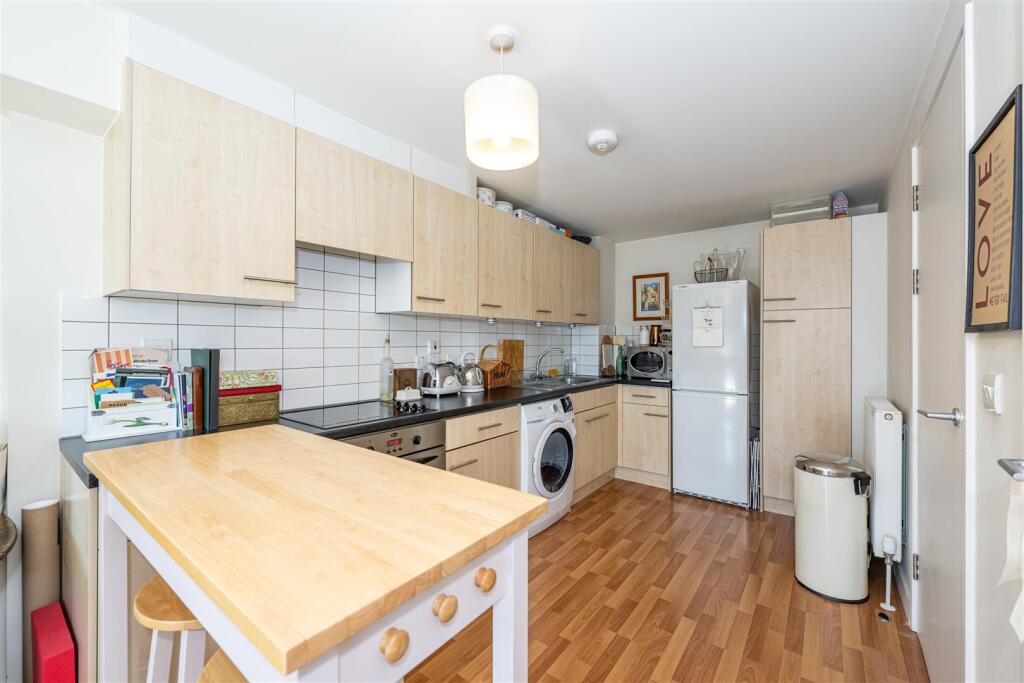 Apartment in London - View 4