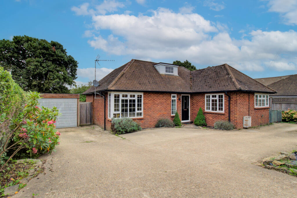 Main image of property: Hogg Lane, Holmer Green, Buckinghamshire, HP15