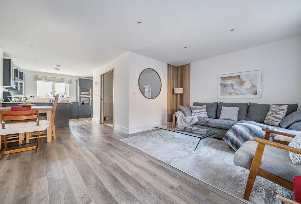 House in Catbrain, Laurel Hill, Almondsbury - View 2