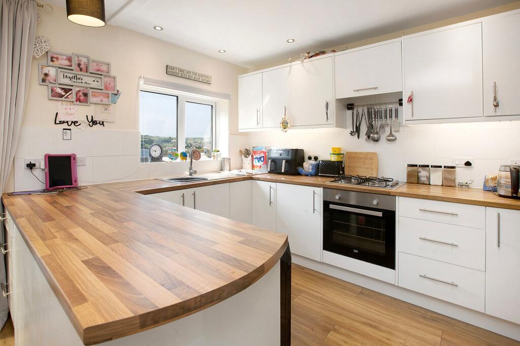 House in Teignbridge, Teignmouth - View 2