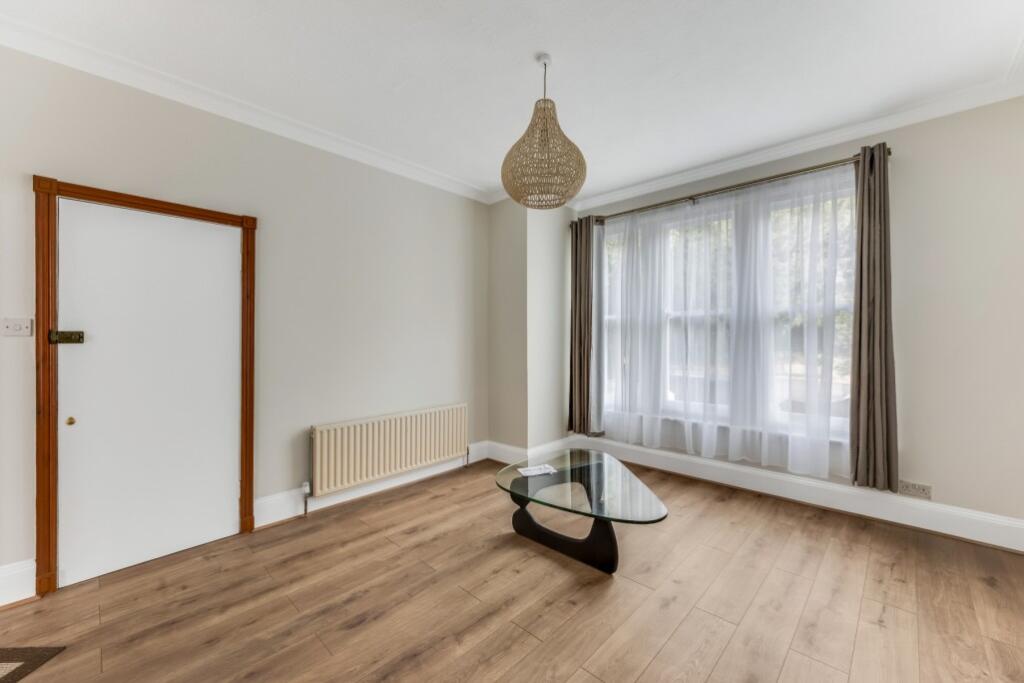 Main image of property: Squires Lane, Finchley Central, N3