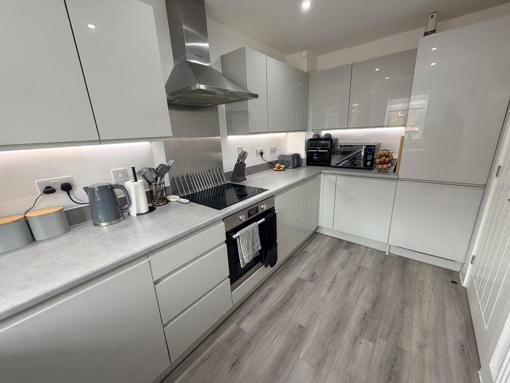 Hamilton Close, Buckingham, MK18 - View 2