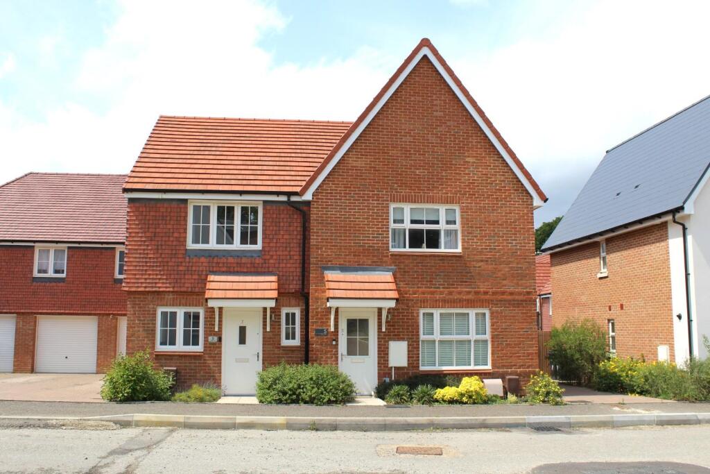 2-bed semi-detached on Wilkes Way, Waterloovile, £280,000