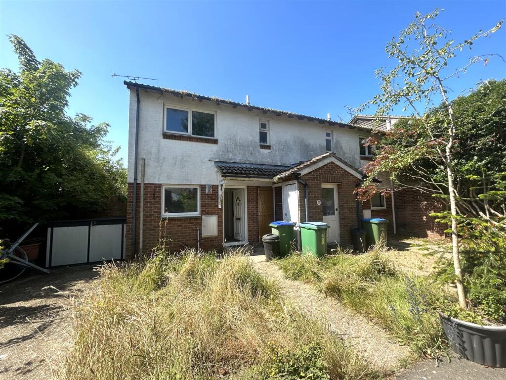 1-bed flat on Armada Way, Littlehampton, £157,000
