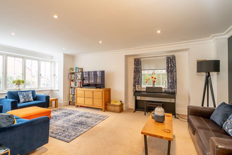 House in Chichester, Westhampnett - View 3