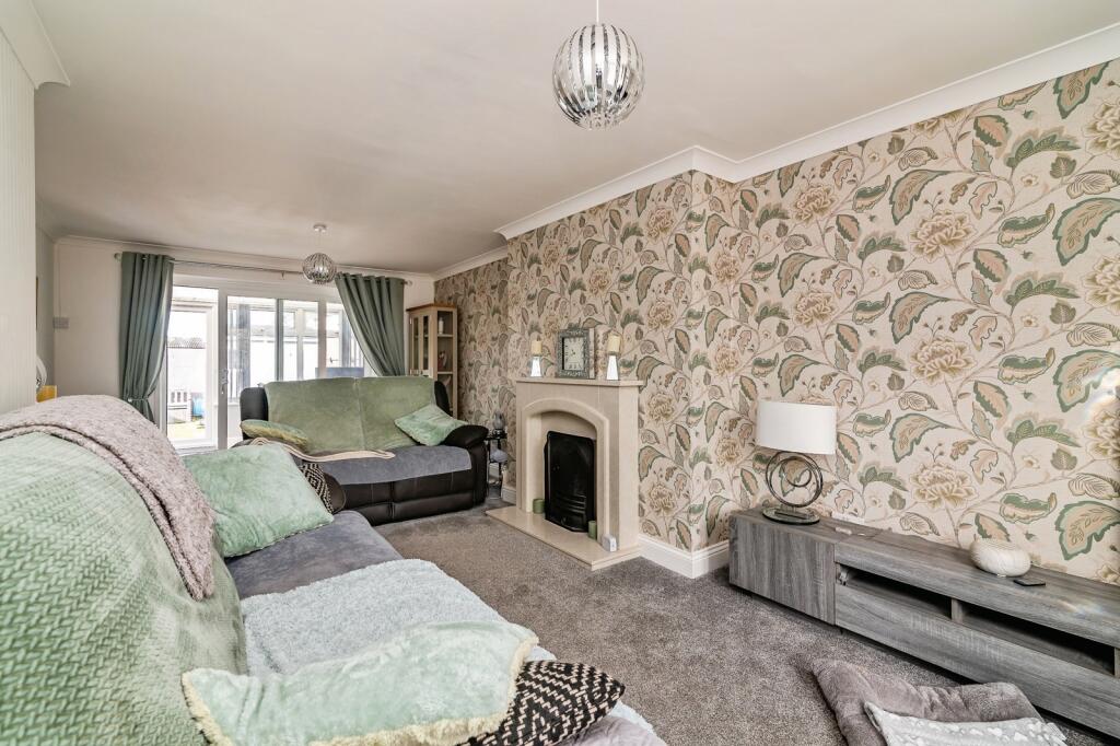 Summerwood Lane, Clifton, Nottingham, NG11 photo 2